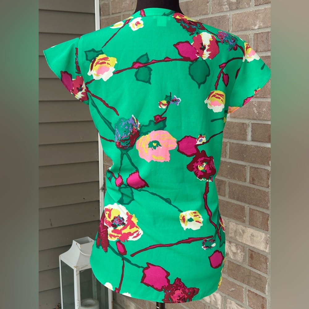 J CREW s10 split neck-flutter slv top in Kelly green Asian inspired floral print - Picture 2 of 5